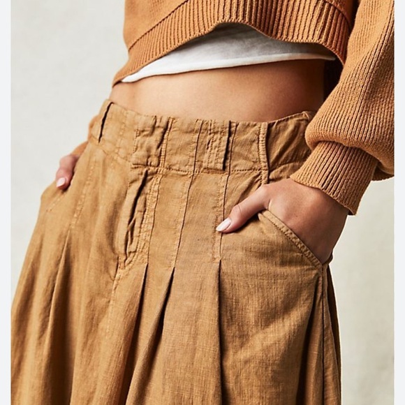 Burberry Pants - Burberry Beige Button Detail